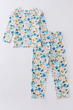 Load image into Gallery viewer, Blue floral print bamboo pajamas set
