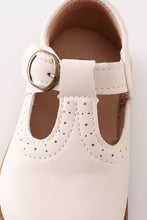 Load image into Gallery viewer, White vintage leather shoes
