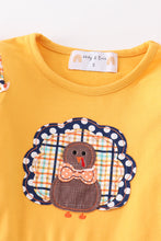 Load image into Gallery viewer, Mustard turkey applique plaid girl set
