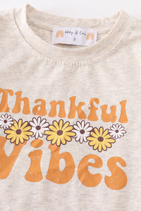 Grey "thankful vibes" girl top