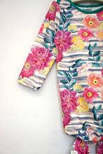 Load image into Gallery viewer, Floral tie bottom baby gown
