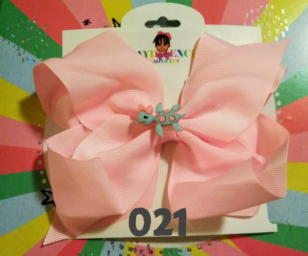 6 Inch Solid Colored Hair Bow with Turtle