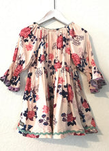 Load image into Gallery viewer, Floral bell sleeve top tunic  MJ-207
